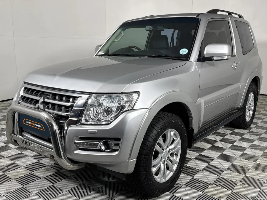 Used 2019 Mitsubishi Pajero 3-door 3.2DI-D GLS Pajero Legend Limited Edition 100 - WeBuyCars Riverhorse Used 2019 Mitsubishi Pajero 3-door 3.2DI-D GLS Pajero Legend Limited Edition 100 - WeBuyCars Riverhorse