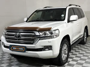 Used 2018 Toyota Land Cruiser 200 4.5D-4D V8 VX-R Used 2018 Toyota Land Cruiser 200 4.5D-4D V8 VX-R