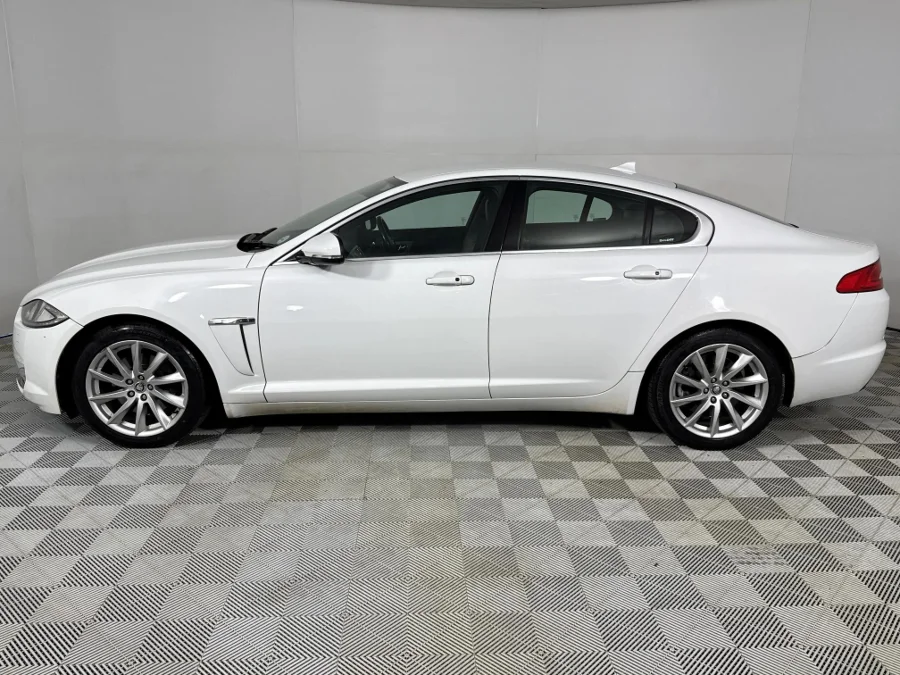 Used 2014 Jaguar XF 2.2D Premium Luxury - WeBuyCars Silverlakes Used 2014 Jaguar XF 2.2D Premium Luxury - WeBuyCars Silverlakes