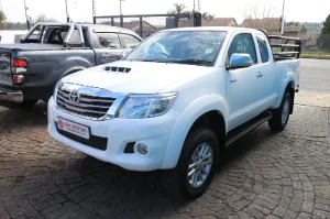 Used 2014 Toyota Hilux 3.0D-4D Xtra cab 4x4 Raider Used 2014 Toyota Hilux 3.0D-4D Xtra cab 4x4 Raider