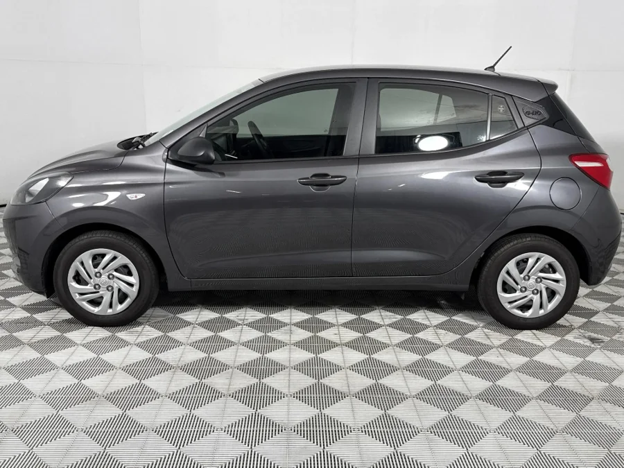 Used 2023 Hyundai Grand i10 1.0 hatch Motion manual - WeBuyCars Richmond Used 2023 Hyundai Grand i10 1.0 hatch Motion manual - WeBuyCars Richmond