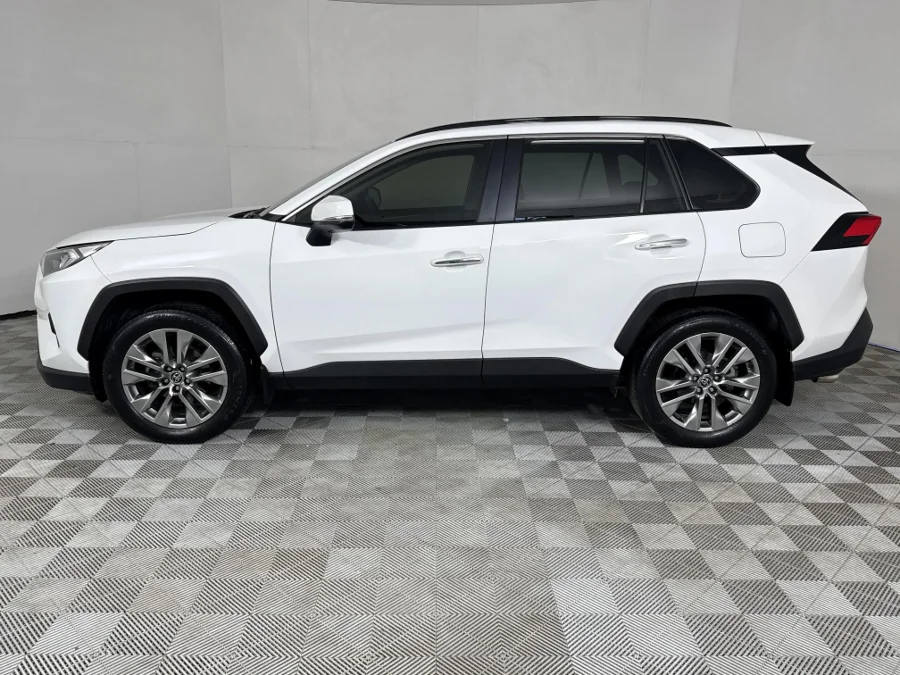 Used 2022 Toyota RAV4 2.0 VX - WeBuyCars George