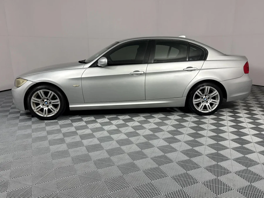 Used 2012 BMW 3 Series 320i Innovations - WeBuyCars Lansdowne Used 2012 BMW 3 Series 320i Innovations - WeBuyCars Lansdowne