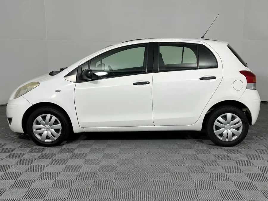Used 2011 Toyota Yaris 5-door Zen3 S - WeBuyCars Montana Used 2011 Toyota Yaris 5-door Zen3 S - WeBuyCars Montana
