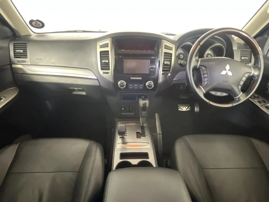 Used 2021 Mitsubishi Pajero 5-door 3.2DI-D GLS Exceed Pajero Legend Limited Edition 100 - WeBuyCars The Dome