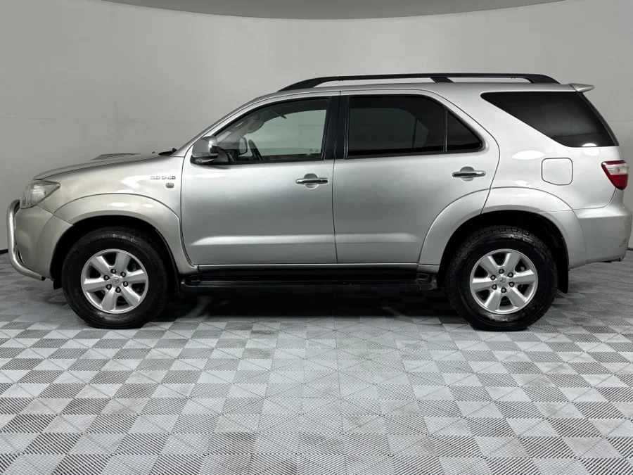 Used 2009 Toyota Fortuner 3.0D-4D auto - WeBuyCars Vereeniging Used 2009 Toyota Fortuner 3.0D-4D auto - WeBuyCars Vereeniging
