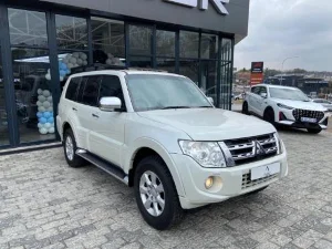 Used 2012 Mitsubishi Pajero 5-door 3.2DI-D GLS Exceed Pajero Legend Limited Edition 100 Used 2012 Mitsubishi Pajero 5-door 3.2DI-D GLS Exceed Pajero Legend Limited Edition 100