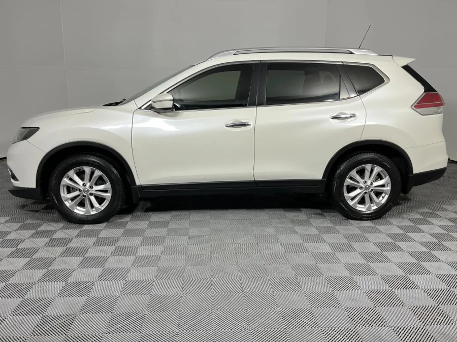 Used 2017 Nissan X-Trail 2.5 4x4 SE - WeBuyCars Montana