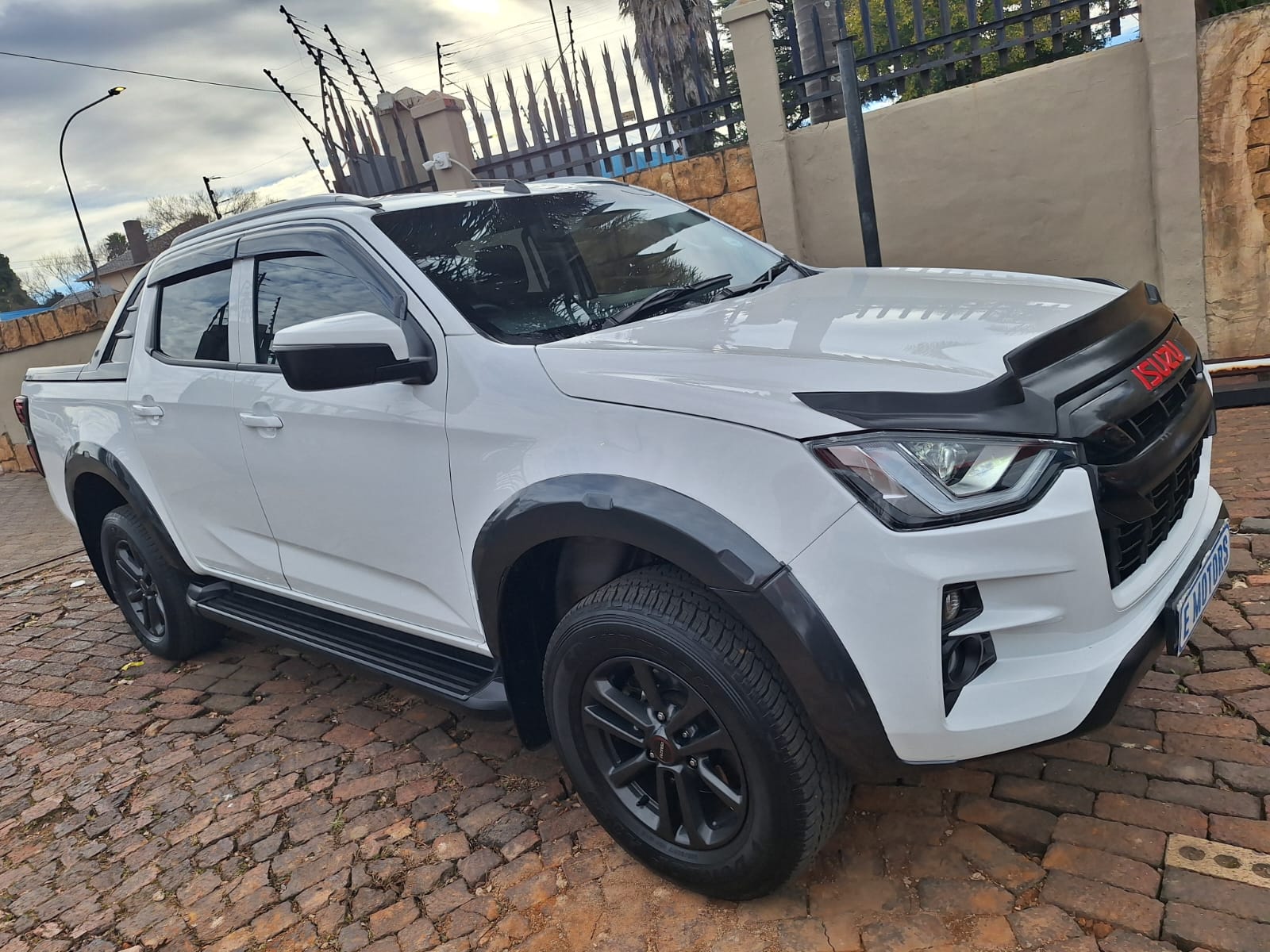 Used 2023 Isuzu D-Max 250 double cab X-Rider auto
