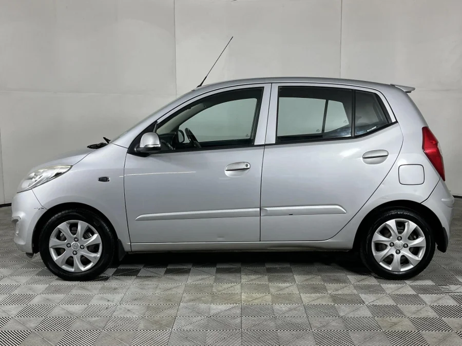 Used 2015 Hyundai i10 1.1 Motion - WeBuyCars The Dome