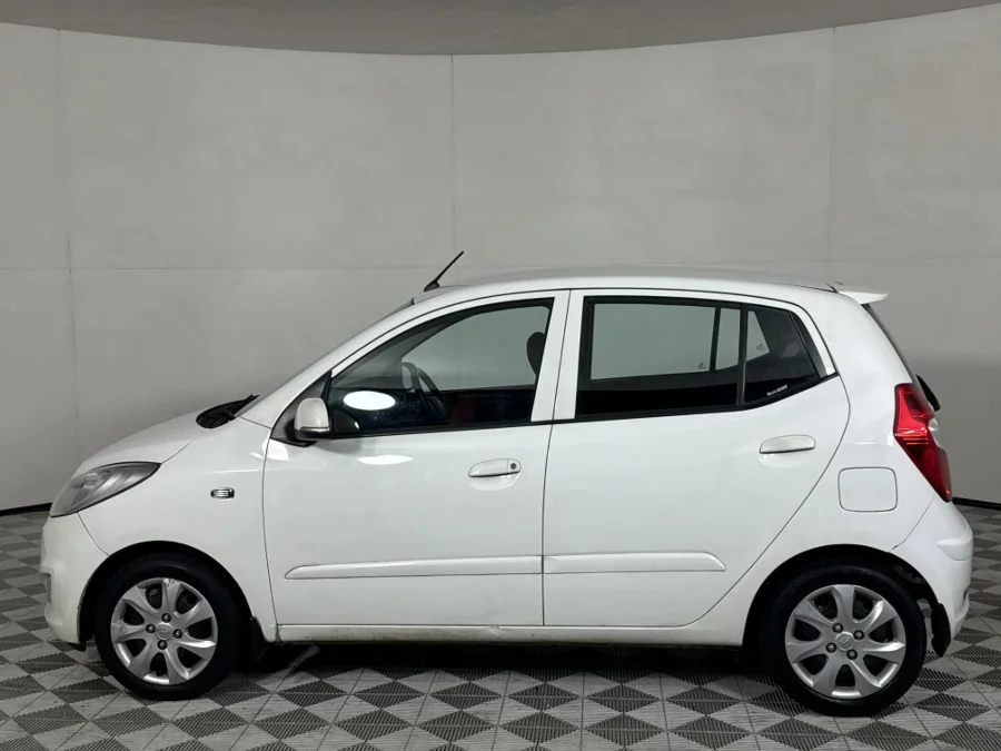 Used 2014 Hyundai i10 1.1 Motion - WeBuyCars JHB South Used 2014 Hyundai i10 1.1 Motion - WeBuyCars JHB South