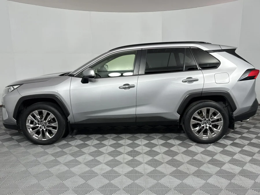 Used 2019 Toyota RAV4 2.0 VX - WeBuyCars Richmond