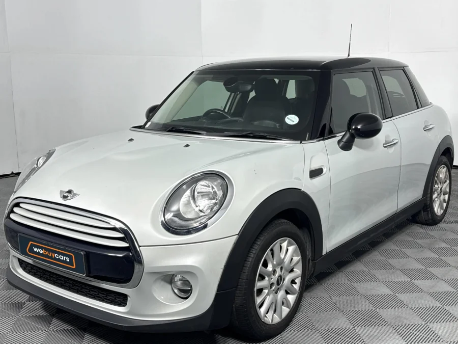 Used 2015 MINI Hatch Cooper Hatch 5-door Seven 7 auto - WeBuyCars Lansdowne Used 2015 MINI Hatch Cooper Hatch 5-door Seven 7 auto - WeBuyCars Lansdowne