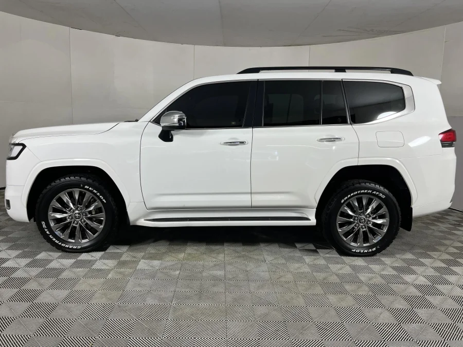 Used 2023 Toyota Land Cruiser 300 3.3D ZX - WeBuyCars The Dome Used 2023 Toyota Land Cruiser 300 3.3D ZX - WeBuyCars The Dome