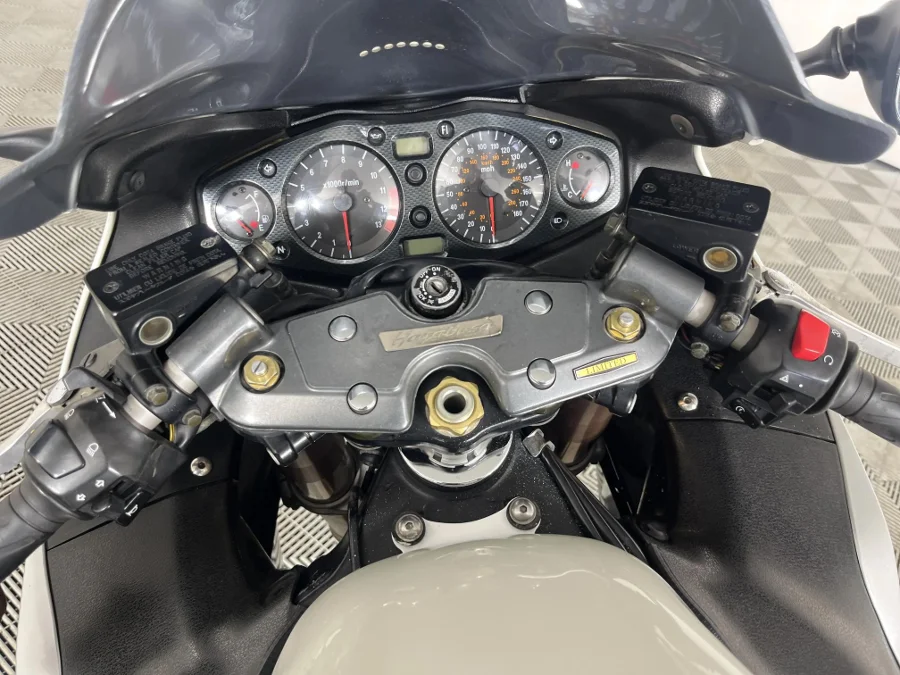 Used 2006 Suzuki GSX 1300r - WeBuyCars The Dome