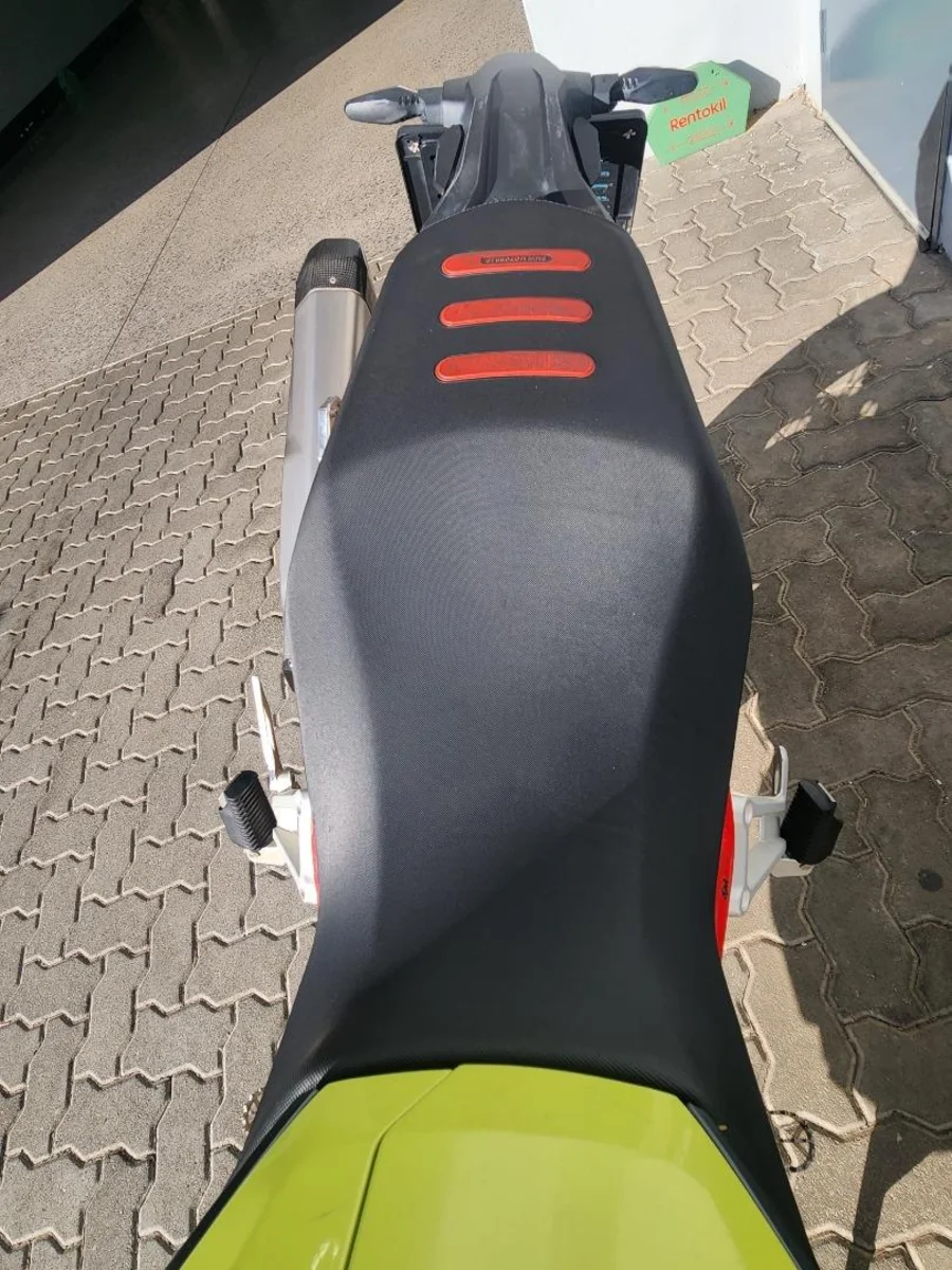 Preloaded Image 9