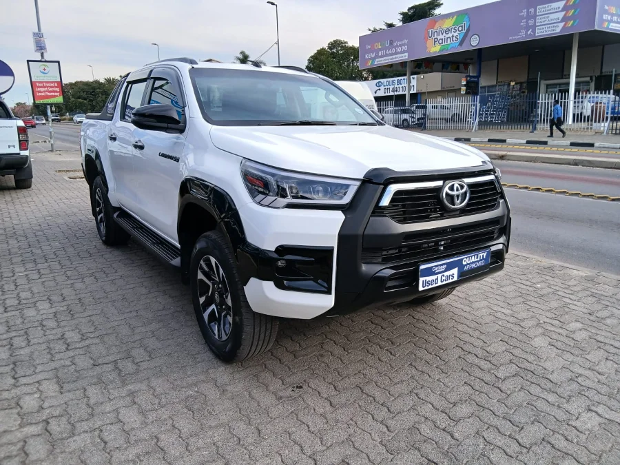 Used 2025 Toyota Hilux 2.4GD-6 double cab SRX - Carbase Auto Used 2025 Toyota Hilux 2.4GD-6 double cab SRX - Carbase Auto