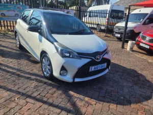 Used 2016 Toyota Yaris 5-door 1.0 XS
