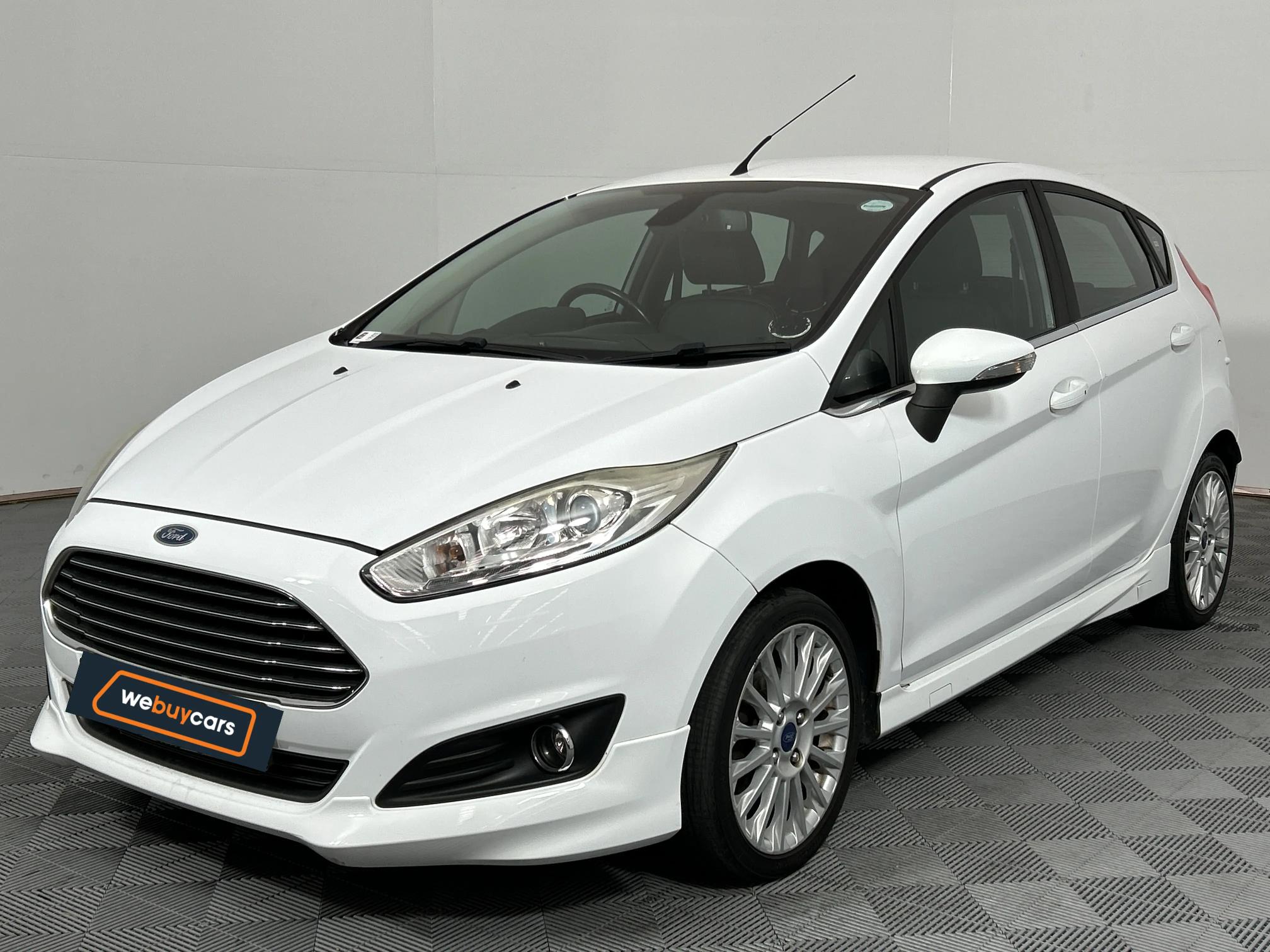 Used 2016 Ford Fiesta 5-door 1.0T Titanium auto