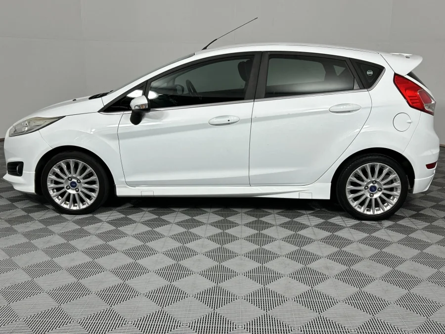 Used 2016 Ford Fiesta 5-door 1.0T Titanium auto - WeBuyCars Lansdowne Used 2016 Ford Fiesta 5-door 1.0T Titanium auto - WeBuyCars Lansdowne