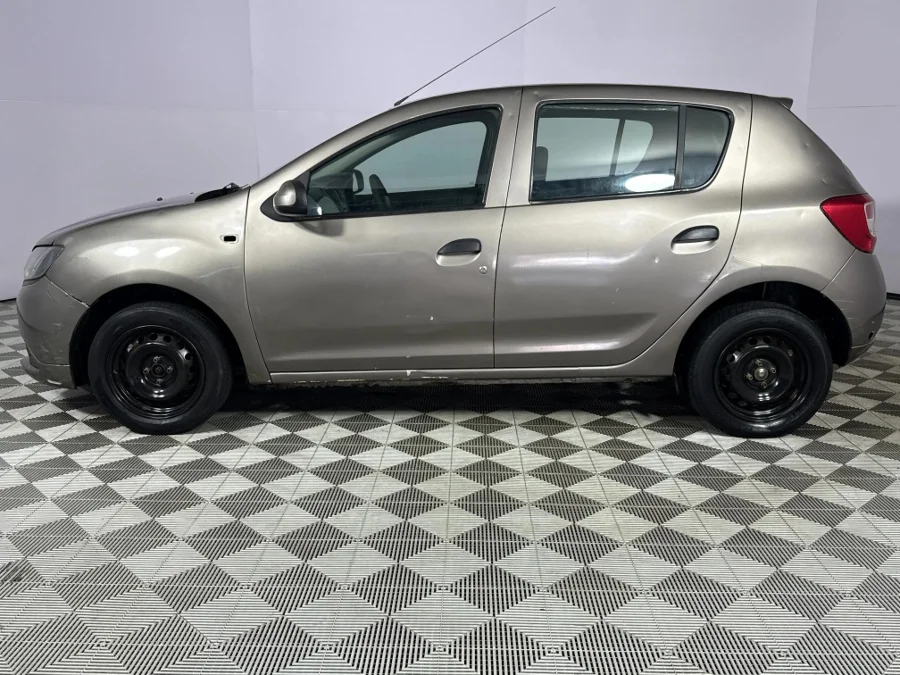 Used 2014 Renault Sandero 66kW turbo Expression - WeBuyCars Durban Used 2014 Renault Sandero 66kW turbo Expression - WeBuyCars Durban