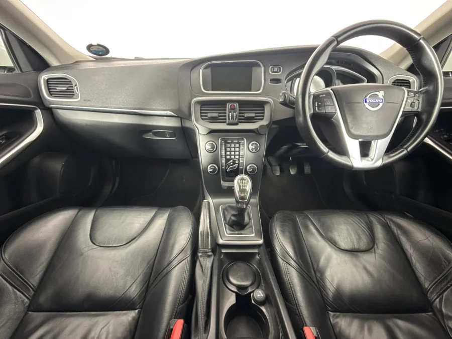 Used 2014 Volvo V40 T3 Essential - WeBuyCars Richmond
