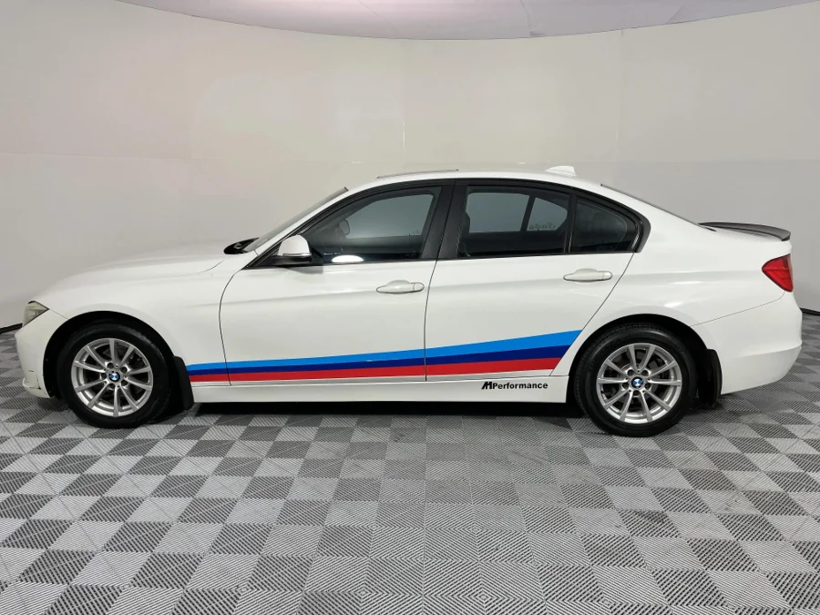 Used 2014 BMW 3 Series 320i sports-auto - WeBuyCars Germiston Used 2014 BMW 3 Series 320i sports-auto - WeBuyCars Germiston
