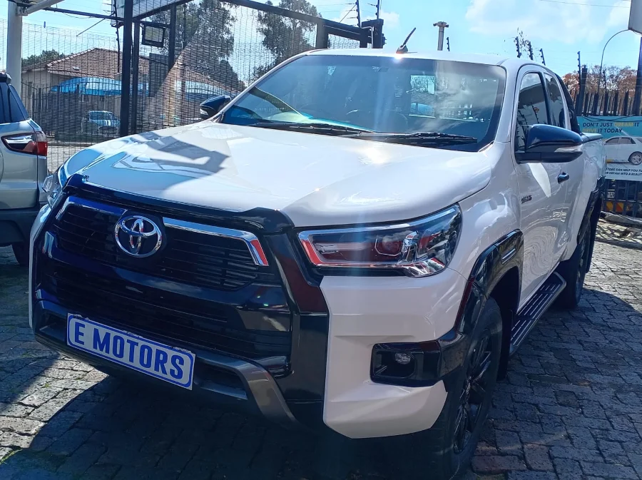 Used 2020 Toyota Hilux 2.8GD-6 Xtra cab Raider Dakar auto - E Motors