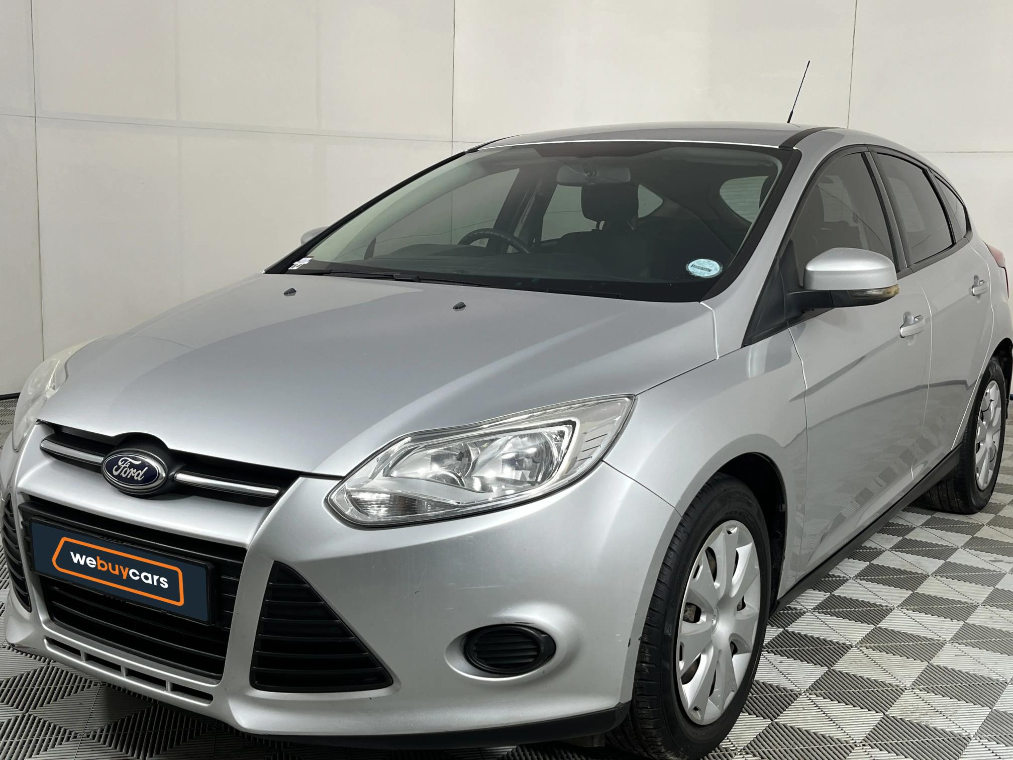 Used 2013 Ford Focus sedan 1.6 Ambiente