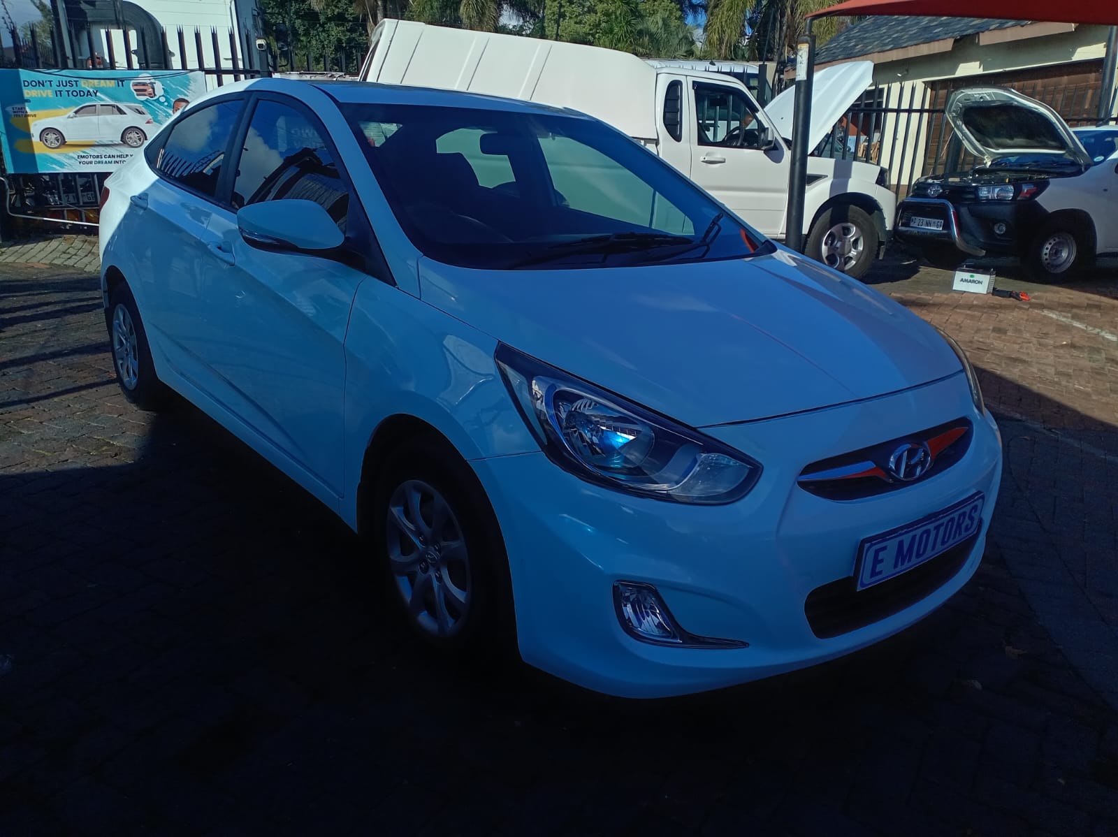Used 2015 Hyundai Accent sedan 1.6 Fluid auto