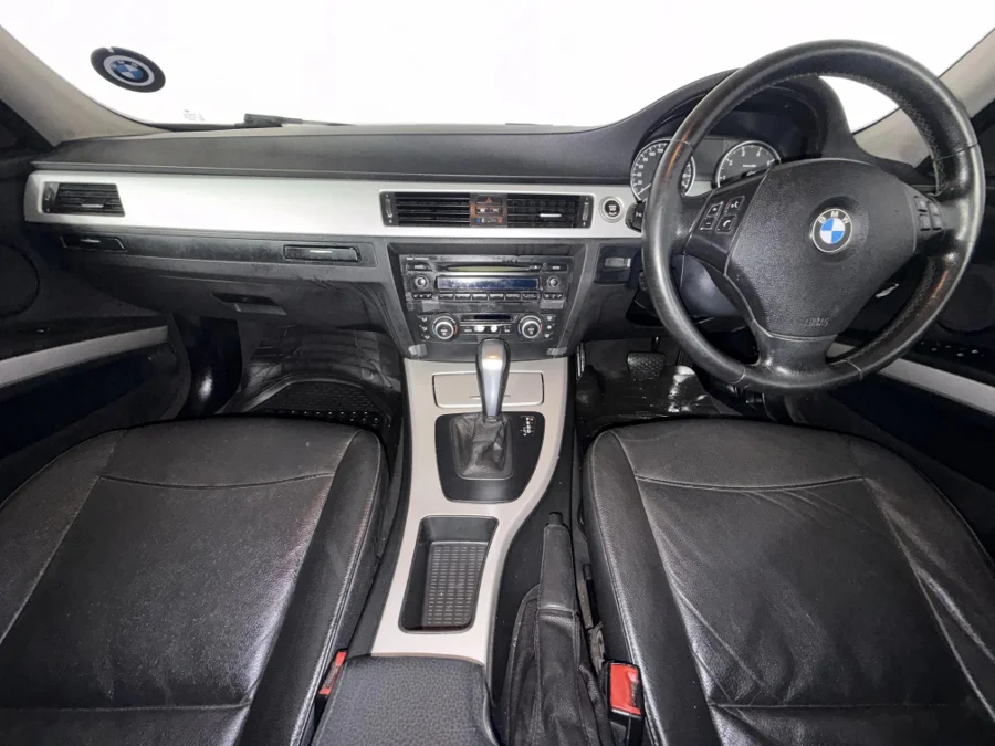 Used 2010 BMW 3 Series 320i auto - WeBuyCars Durban Used 2010 BMW 3 Series 320i auto - WeBuyCars Durban