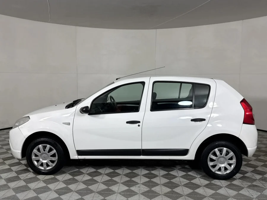 Used 2010 Renault Sandero 1.6 Expression - WeBuyCars JHB South Used 2010 Renault Sandero 1.6 Expression - WeBuyCars JHB South