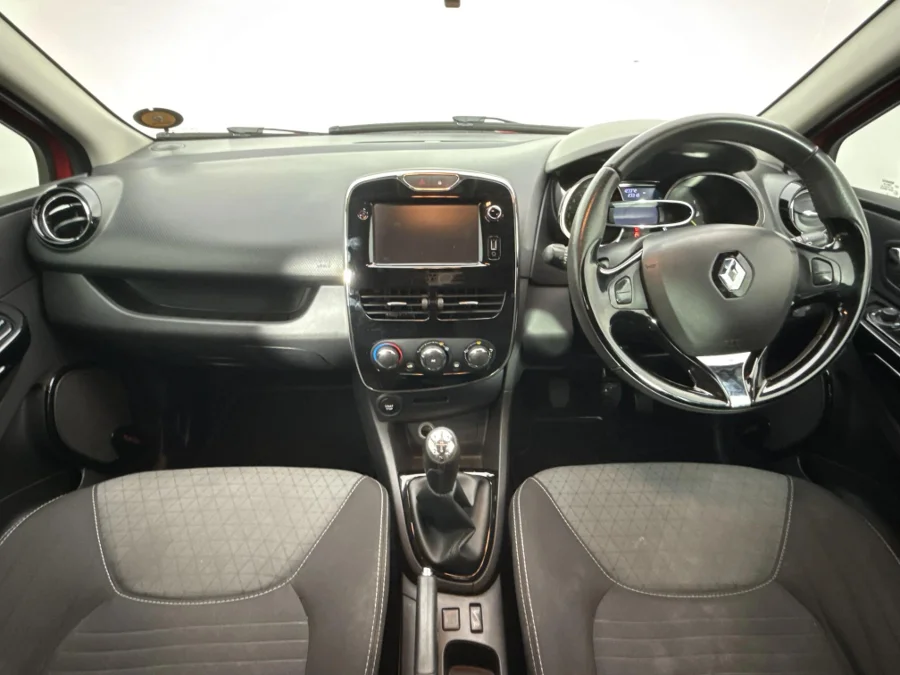 Used 2014 Renault Clio 66kW turbo Dynamique - WeBuyCars Germiston Used 2014 Renault Clio 66kW turbo Dynamique - WeBuyCars Germiston