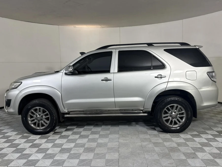 Used 2013 Toyota Fortuner 3.0D-4D 4x4 Limited auto - WeBuyCars Midstream