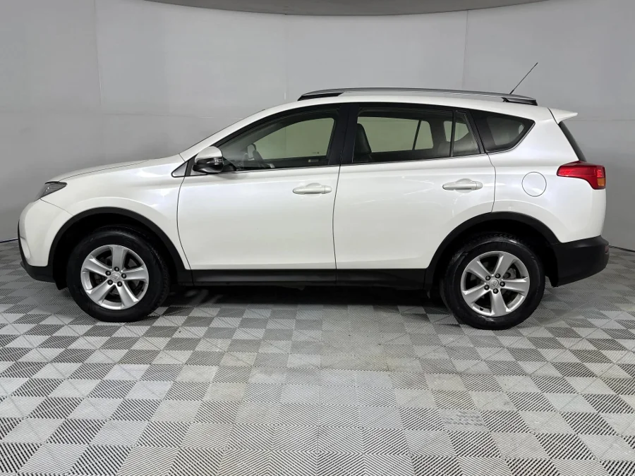 Used 2014 Toyota RAV4 2.2D-4D AWD GX - WeBuyCars Silverlakes Used 2014 Toyota RAV4 2.2D-4D AWD GX - WeBuyCars Silverlakes