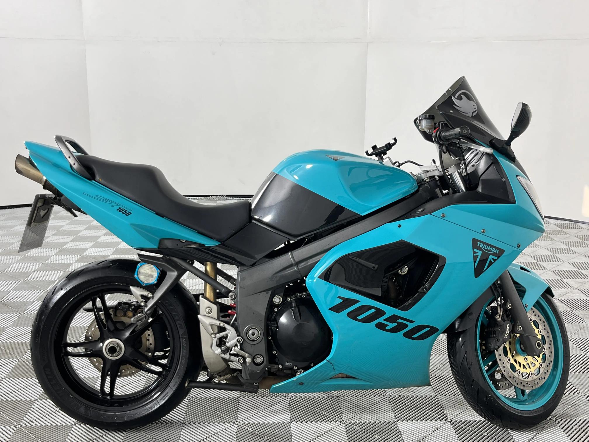 Used 2009 Triumph Sprint ST 1050