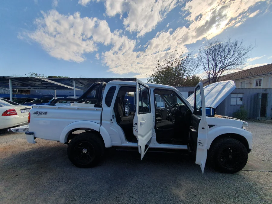 Used 2023 Mahindra Scorpio Pik Up 2.5TCI double cab 4x4 - Nolly Motors Used 2023 Mahindra Scorpio Pik Up 2.5TCI double cab 4x4 - Nolly Motors