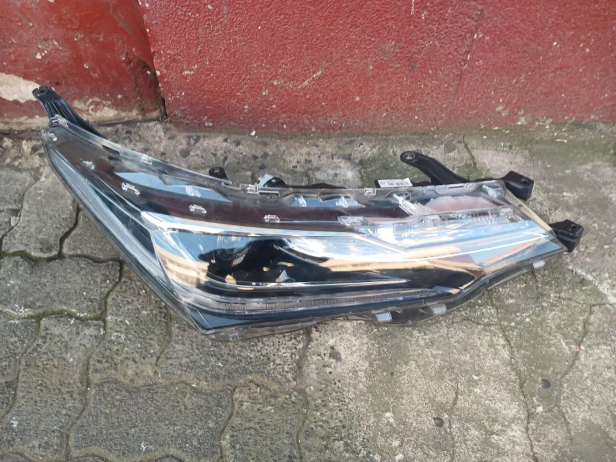 TOYOTA COROLLA PRESTIGE HEADLIGHT RIGHT SIDE FROM 2024-2026 MODEL - Private Seller TOYOTA COROLLA PRESTIGE HEADLIGHT RIGHT SIDE FROM 2024-2026 MODEL - Private Seller
