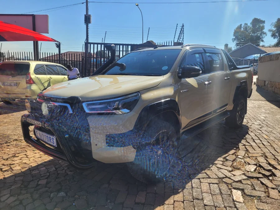 Used 2022 Toyota Hilux 2.8GD-6 double cab Legend auto - E Motors Used 2022 Toyota Hilux 2.8GD-6 double cab Legend auto - E Motors