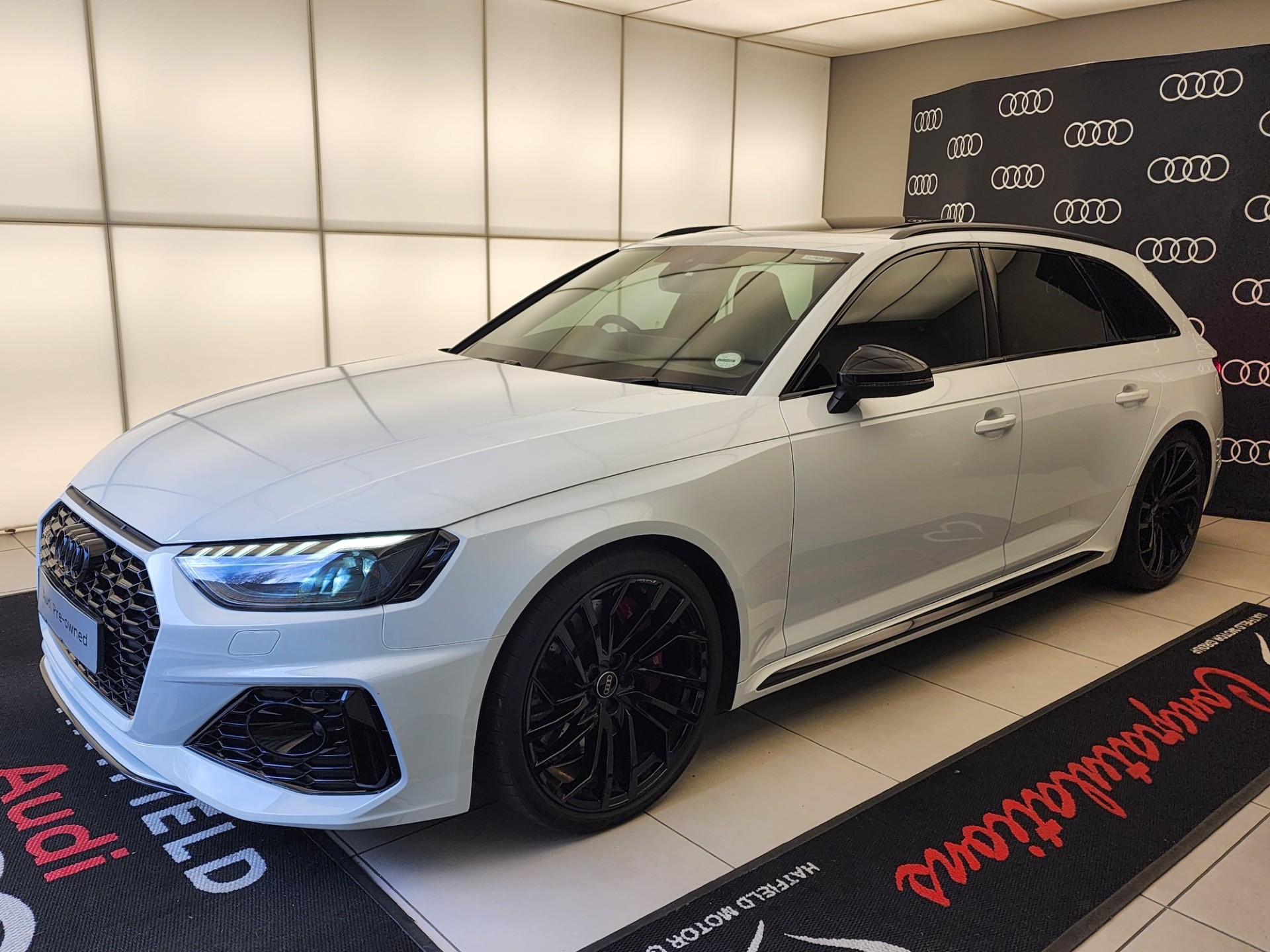 Used 2024 Audi RS4 Avant quattro