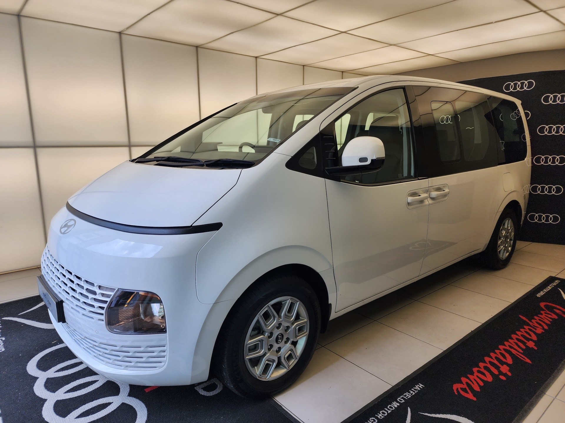 Used 2025 Hyundai Staria 2.2D Executive 9-seater
