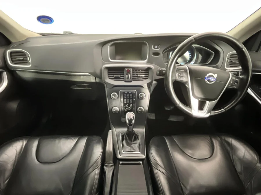 Used 2014 Volvo V40 T5 Excel - WeBuyCars Germiston Used 2014 Volvo V40 T5 Excel - WeBuyCars Germiston
