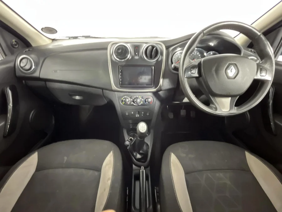 Used 2014 Renault Sandero Stepway 66kW turbo - WeBuyCars Montana Used 2014 Renault Sandero Stepway 66kW turbo - WeBuyCars Montana