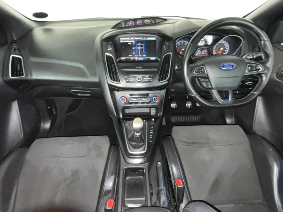 Used 2016 Ford Focus RS - WeBuyCars Lansdowne Used 2016 Ford Focus RS - WeBuyCars Lansdowne