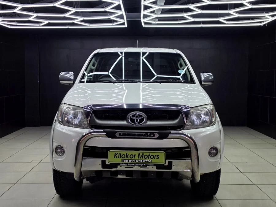 Used 2011 Toyota Hilux 2.7 double cab Raider - Kilokor Motors Used 2011 Toyota Hilux 2.7 double cab Raider - Kilokor Motors