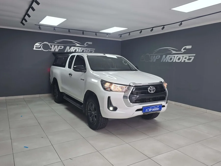 Used 2023 Toyota Hilux 2.4GD-6 Xtra cab Raider manual - WP Motors Used 2023 Toyota Hilux 2.4GD-6 Xtra cab Raider manual - WP Motors