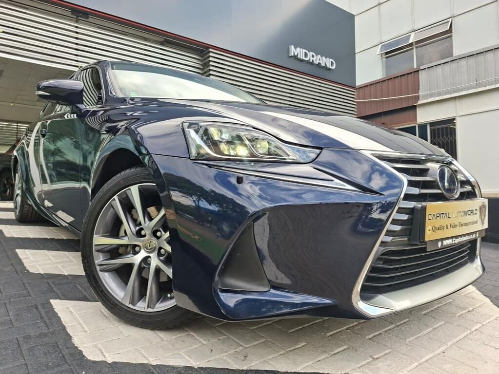 Used 2019 Lexus IS 300h SE
