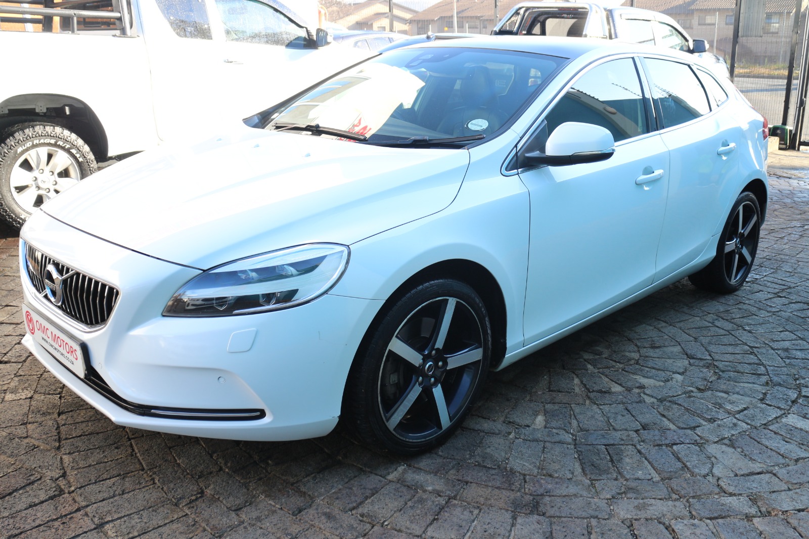 Used 2018 Volvo V40 D2 R-Design