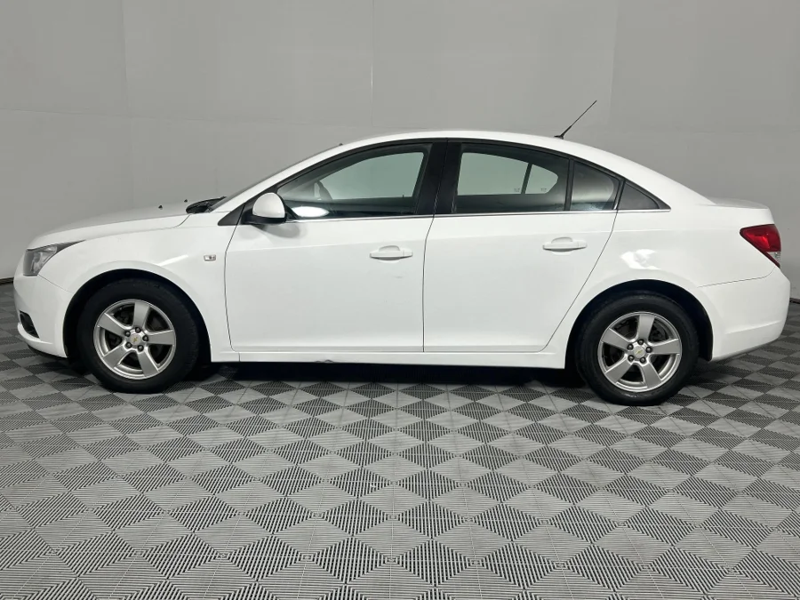 Used 2011 Chevrolet Cruze sedan 1.6 LS - WeBuyCars Richmond Used 2011 Chevrolet Cruze sedan 1.6 LS - WeBuyCars Richmond
