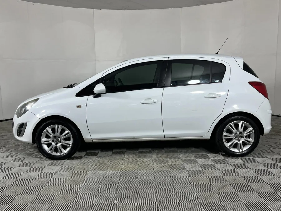 Used 2014 Opel Corsa 1.4 Turbo Enjoy - WeBuyCars The Dome